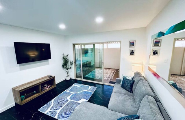Charming 2 bedroom BEST location Scottsdale