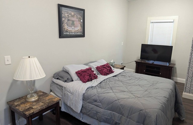 Charming 2-bedroom bungalow in South Bend, home of the Fighting Irish!