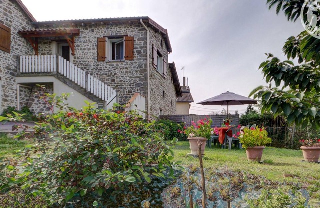 Charming 2-Bedroom Cottage with Private Garden and Terrace, Near Saint-Étienne