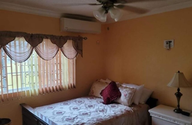 Charming 2-bedroom house in marvelous Boscobel with WiFi, AC