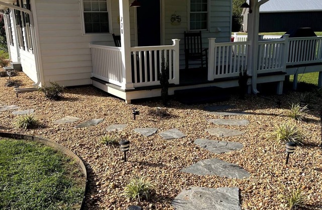 Charming 2-bedroom house located in the Blue Ridgen