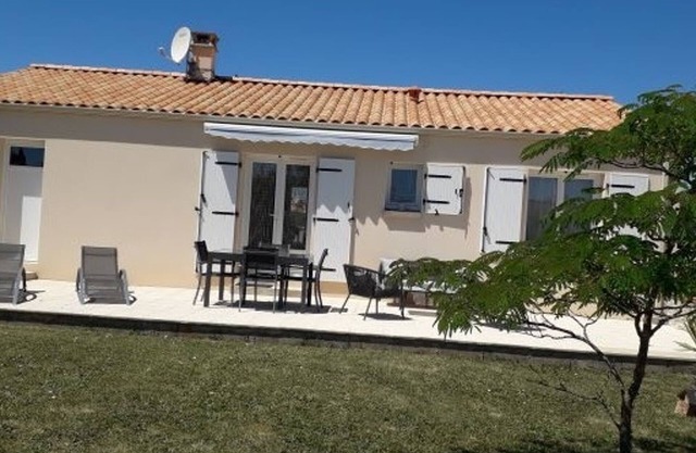 Charming 2-Bedroom House Near Beach & Village, Quiet Area, South Vendée