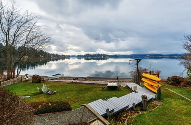 Charming 2-bedroom in Bremerton with WiFi, AC and beach access!