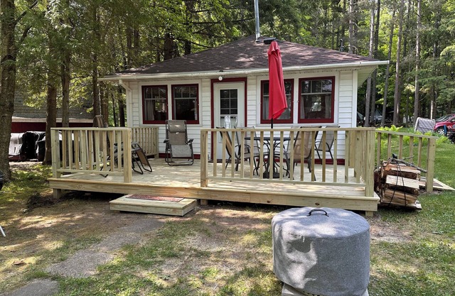 Charming 2 Bedroom Sabinois Cabin On Lovely Pelican w/Boat Dock&ATV Trails