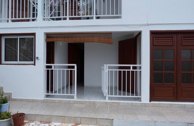 Charming 2-room apartment in the lower part of a villa