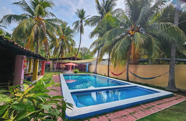 Charming 3-bedroom cabin with AC, WiFi in the beaches of Sonsonate
