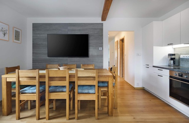 Charming 3-bedroom cabin in beautiful Janské Lázně with sauna, WiFi