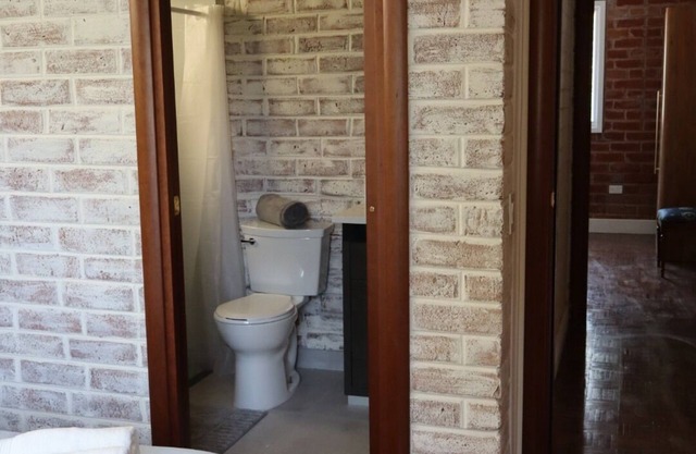 Charming 3-bedroom house in enjoyable Tungurahua with WiFi