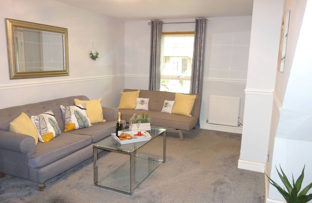 Charming 3 bedroom home with WIFI and parking