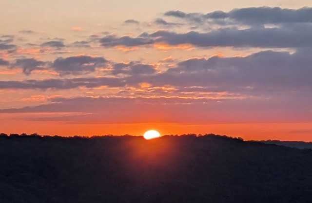 Charming 3-bedroom house overlooking beautiful Boston Mountains in Winslow