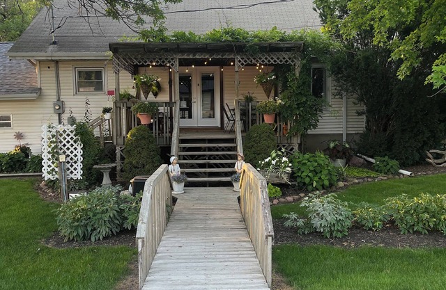 Charming 3-bedroom house in Decatur City, Minutes from Little River Lake.
