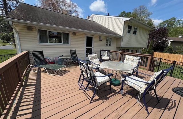 Charming 3-bedroom house in Pleasant Willow Grove with AC, WiFi