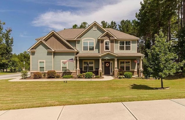 Charming 4-bedroom, 3 bathroom house situated close to the Augusta National.