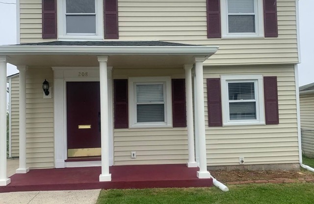 Charming 4-bedroom house with AC and WiFi in enchanting Hagerstown
