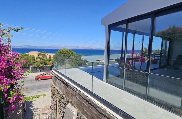 Charming 4-bedroom Villa with own Pool in delightful Cesme - Izmir