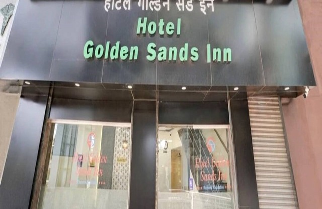 Charming 9-bedroom hotel with AC and WiFi in wonderful Mumbai