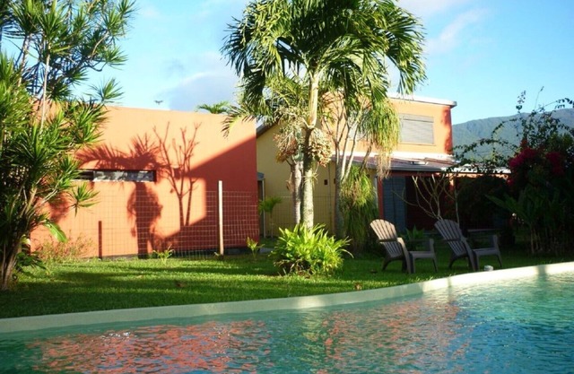 Charming accommodation with swimming pool, large terrace, private garden, in the East