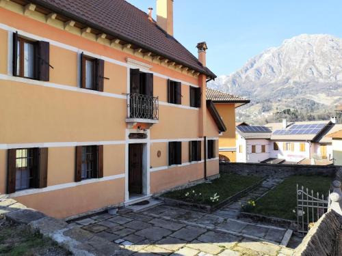 Charming Alpine Retreat for 9