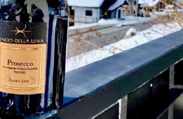 Charming and luxurious chalet close to the center of Chatel!