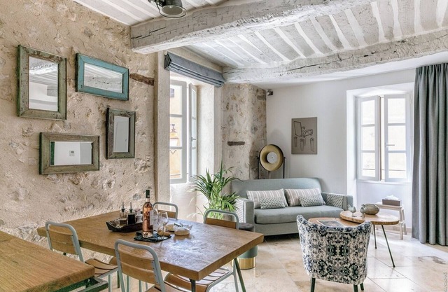 Charming and modern cozy in the heart of Valbonne