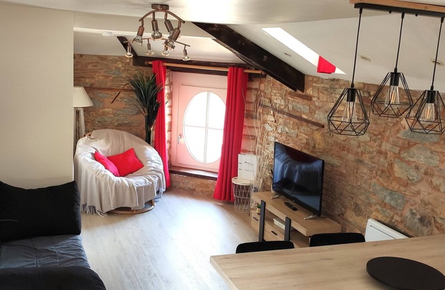Charming Apartment - Downtown
