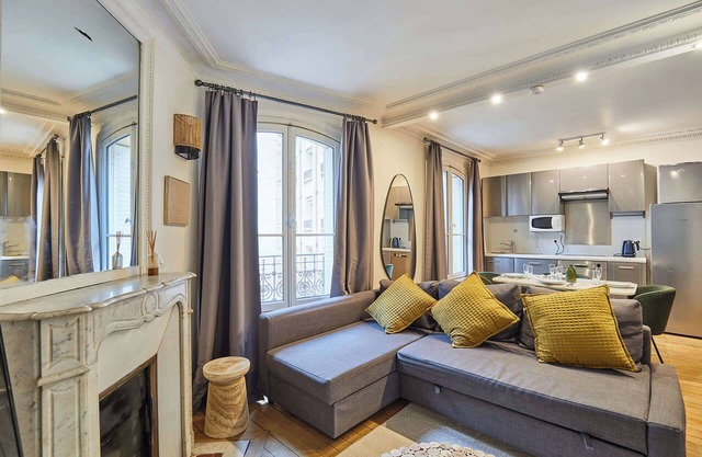 Charming Apartment Center of Paris