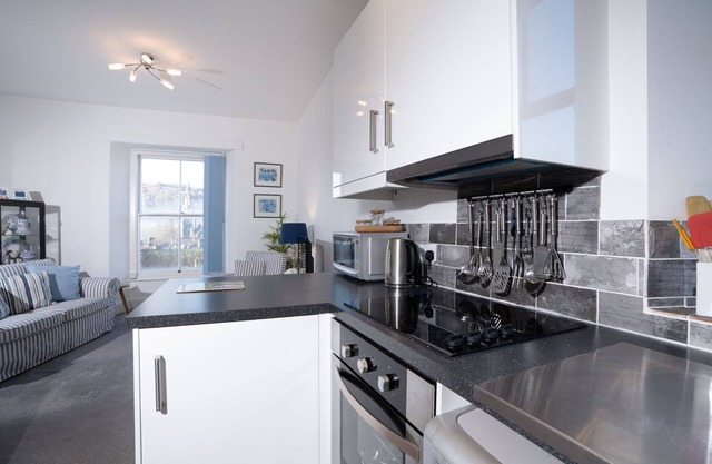 Charming Apartment with Parking, by LetMeStay