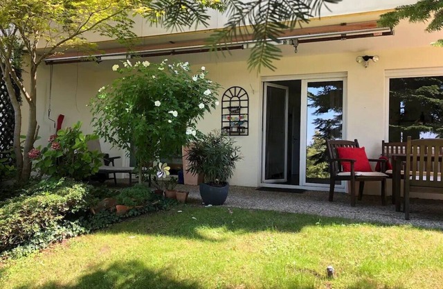 Charming apartment, with sauna and garden, top location!