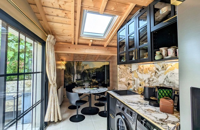 Charming B&B in Brenne Park with Heated Pool, Private Terrace, and Shared Kitchen