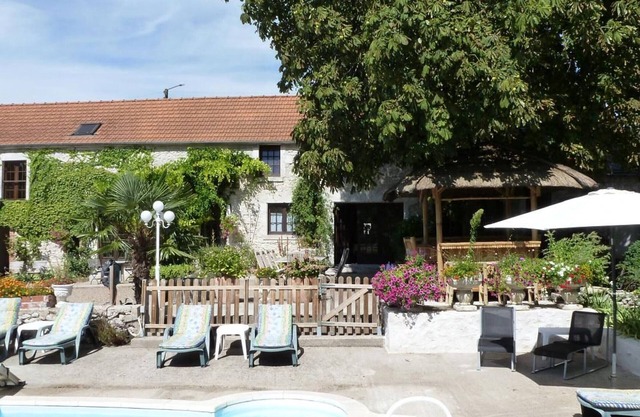 Charming B&B in the Land of Castles with Wi-Fi