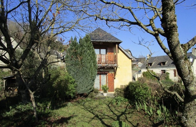 Charming barn near Argelès & Lourdes in Hautes-Pyrénées, pets welcome, wifi