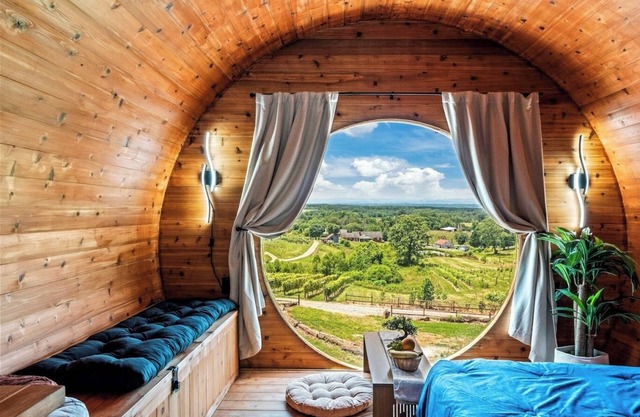 Charming Barrel on a Private Vineyard with Scenic Views and Hot Tub