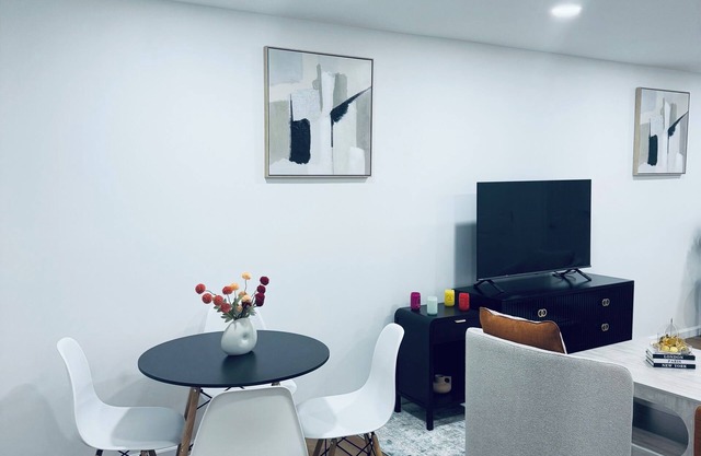 Charming Basement Gateway 10mins from BWI airport and Arundel Mills Mall