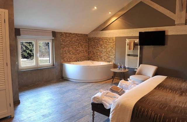 CHARMING BED AND BREAKFAST IN PROVENCE IN THE HEART OF THE VINEYARDS
