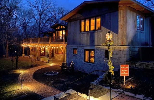 Charming Bed & Bath Suite Available Nightly