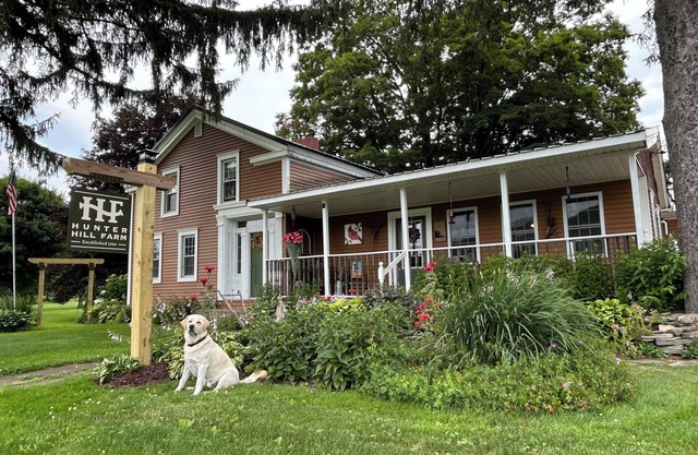 Charming bed & breakfast in Franklinville 2 bedrooms Hunter Hill Farm