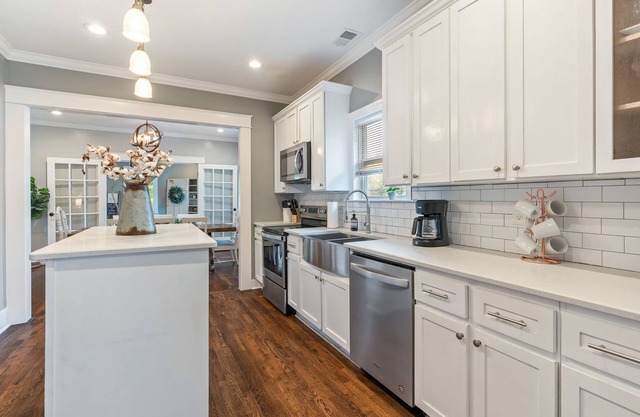 Charming Birmingham Family Retreat: Sleeps 12