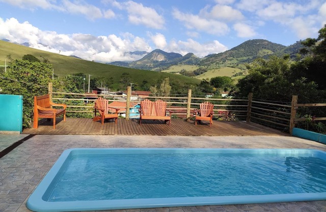 Charming 2-bedroom cottage in wonderful São Bento do Sapucaí with WiFi