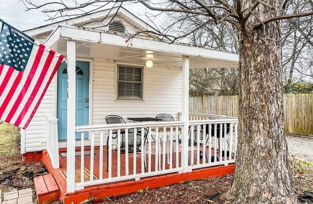 Charming Bungalow Northeast Nook