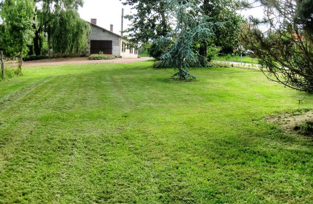 Charming Cottage in Heart of Touraine: Private Garden, Wood Stove, Near Loire Castles