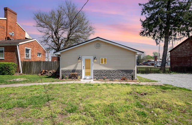 Charming Carriage House near the river and Ark Encounter