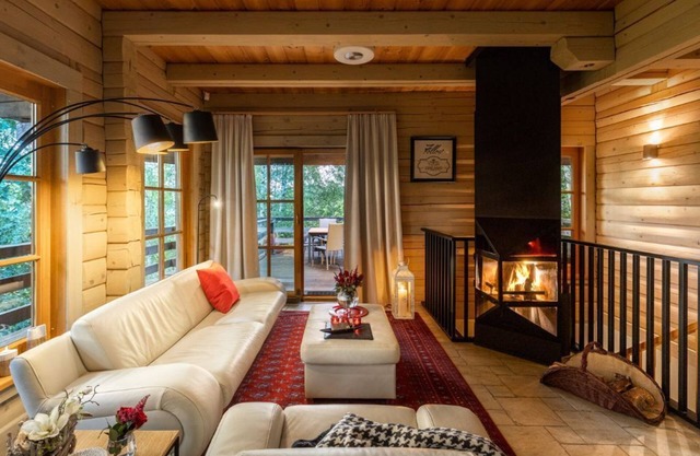Charming chalet with sauna and hottub in secluded eco-village