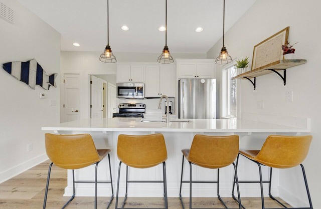 Charming Clear Lake Cottage