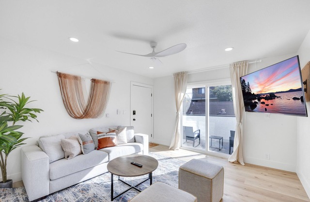 Charming Coastal Retreat LB 5 min 2 Beach/downtown