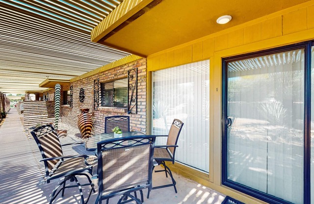 Charming condo, conveniently located, with shared pool & w/d