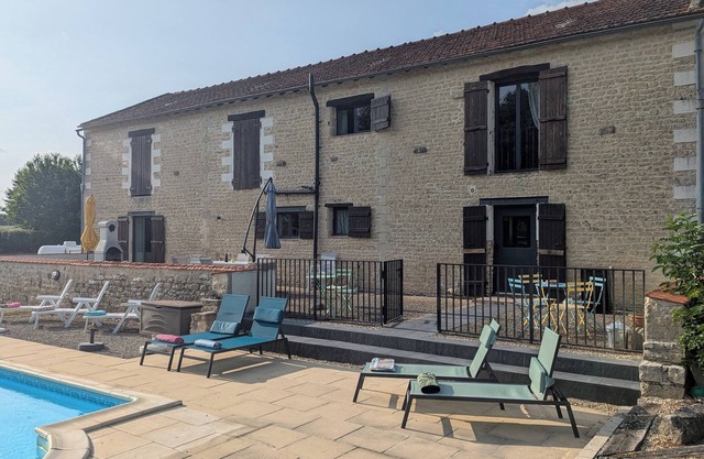 Charming Converted Barn with Private Heated Pool