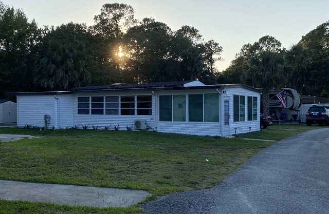 Charming Cottage close to Daytona