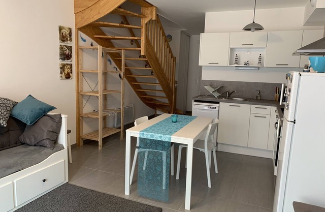Charming Cottage Near Quend Beach: 2BR, Garden, Parking