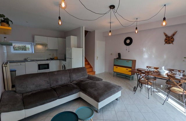 Charming Cottage with Shared Pool, Garden, and Baby Equipment