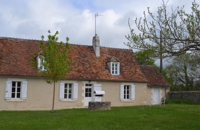 Charming Cottage with Pool, Terrace, and Garden in Brenne Natural Park
